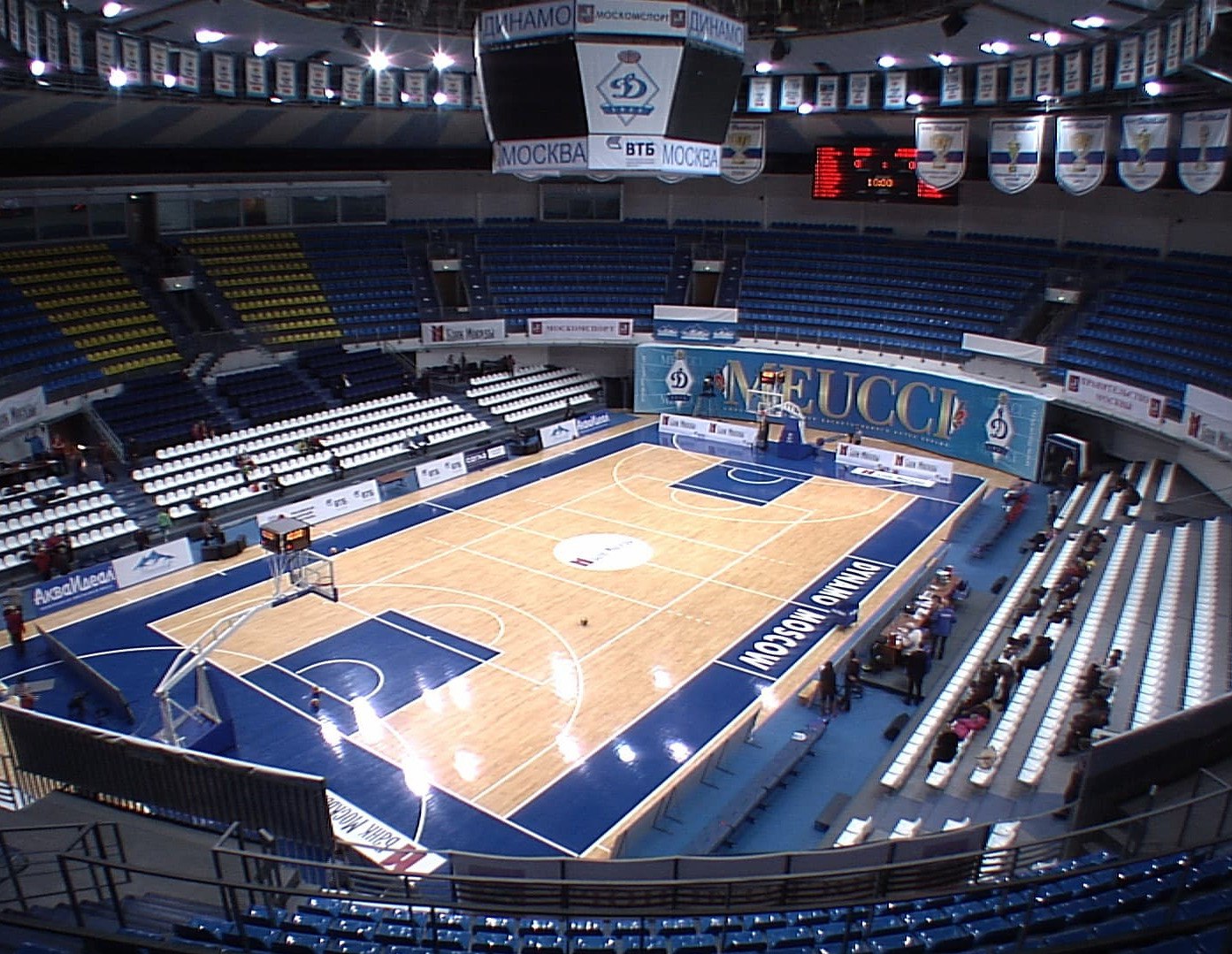 Спортивные комплексы